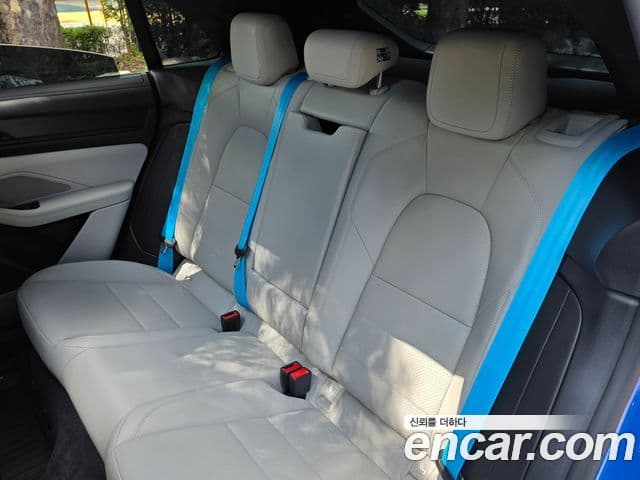 Porsche Macan EV 2026 — Photo 6/20