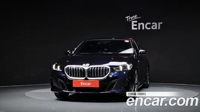 BMW 5 Series 2023 — Фото 3/20