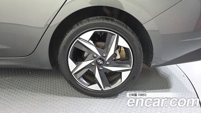 Hyundai The New Avante Hybrid 2022 — Şəkil 13/34
