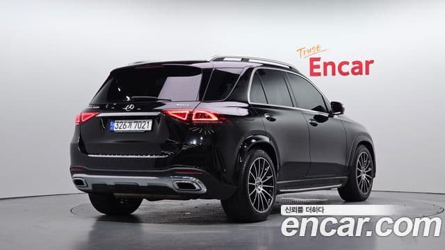 Mercedes-Benz GLE-Class 2023 — Фото 2/20