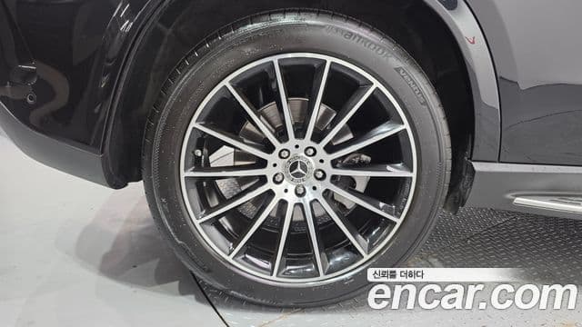 Mercedes-Benz GLE-Class 2023 — Фото 5/20