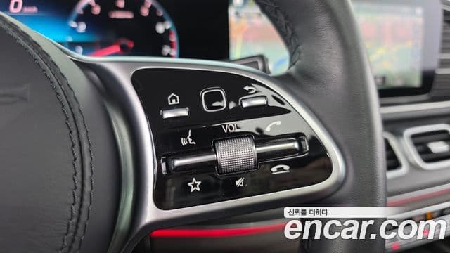 Mercedes-Benz GLE-Class 2023 — Фото 19/20