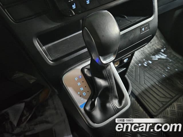Hyundai Staria 2024 — Фото 7/20