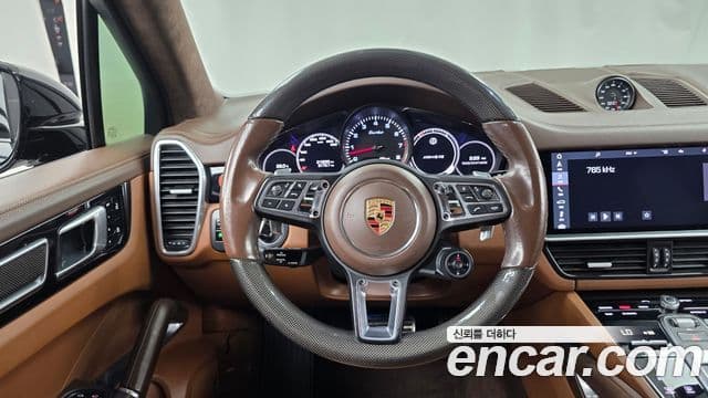 Porsche Cayenne 2020 — Şəkil 13/20