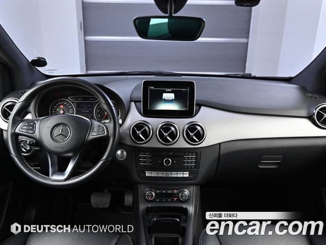 Mercedes-Benz B-Class 2018 — ფოტო 1/20