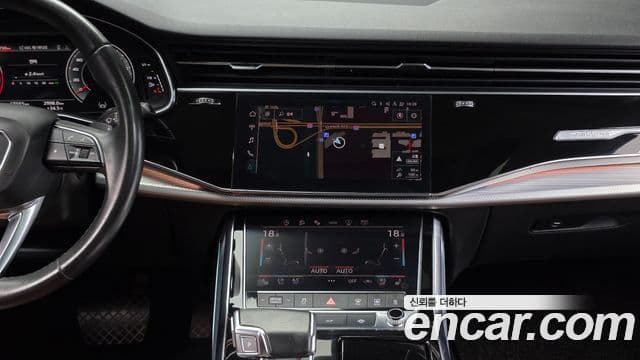 Audi Q7 2020 — Фото 13/20