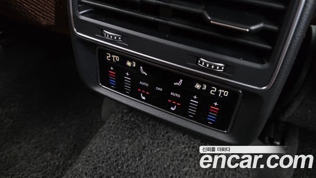 Audi Q7 2020 — Фото 18/20