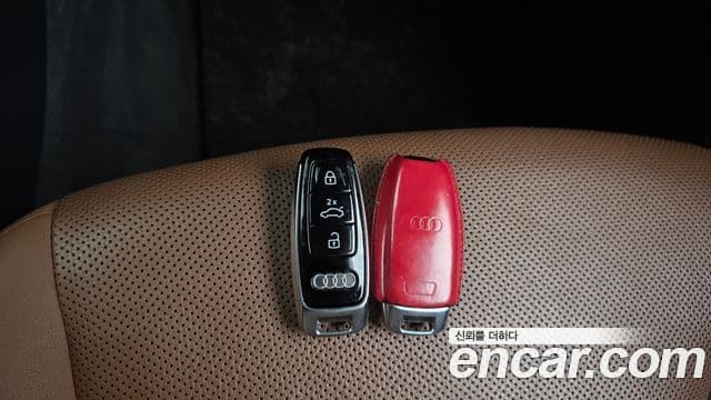 Audi Q7 2020 — Photo 17/37