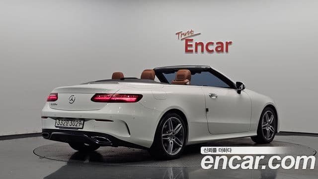Mercedes-Benz E-Class 2019 — Фото 2/20