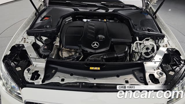 Mercedes-Benz E-Class 2019 — Фото 6/20