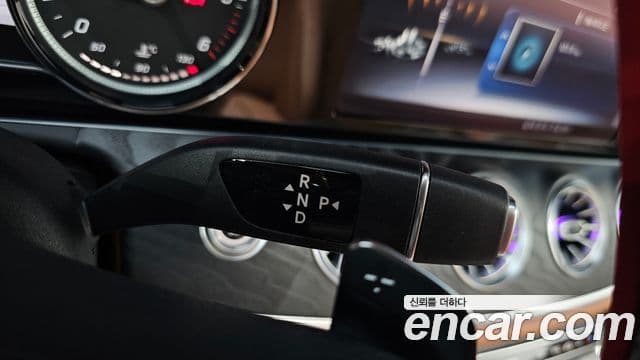 Mercedes-Benz E-Class 2019 — Фото 9/20
