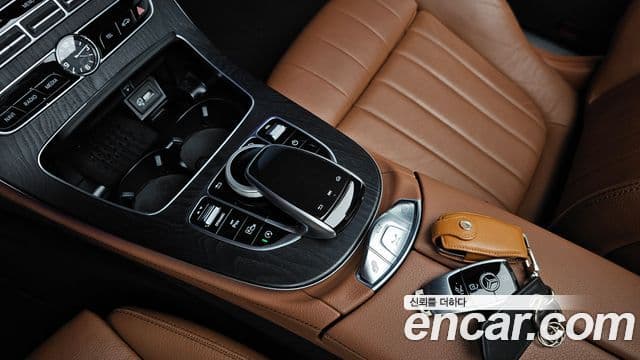 Mercedes-Benz E-Class 2019 — Фото 16/20