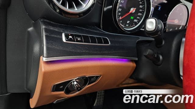 Mercedes-Benz E-Class 2019 — Фото 19/20