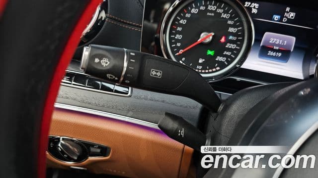 Mercedes-Benz E-Class 2019 — Şəkil 35/37