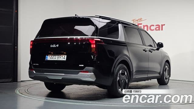 Kia Carnival 2024 — Фото 2/20