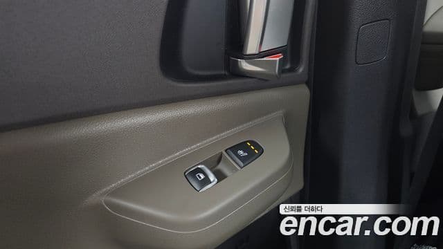 Kia Carnival 2024 — Фото 19/20