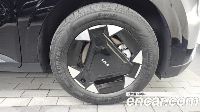 Kia Carnival 2024 — Photo 4/30