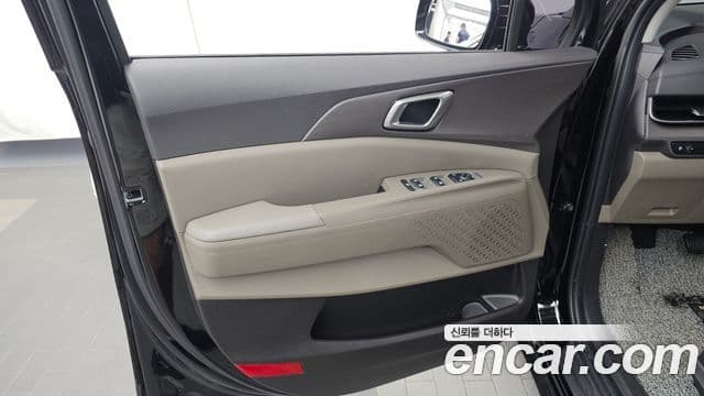 Kia Carnival 2024 — Photo 19/30