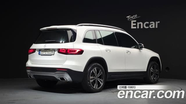 Mercedes-Benz GLB-Class 2021 — Фото 2/20