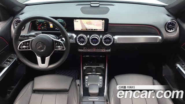 Mercedes-Benz GLB-Class 2021 — Фото 7/20