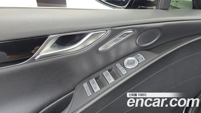 Genesis G80 2021 — Photo 27/33