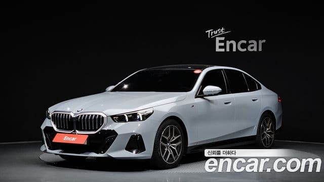 BMW 5 Series 2025 — Фото 1/20
