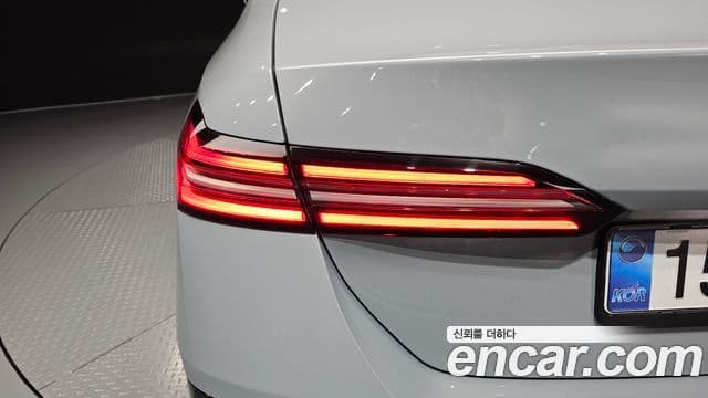 BMW 5 Series 2025 — Photo 7/32