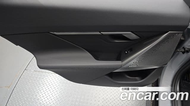 BMW 5 Series 2025 — Photo 29/32