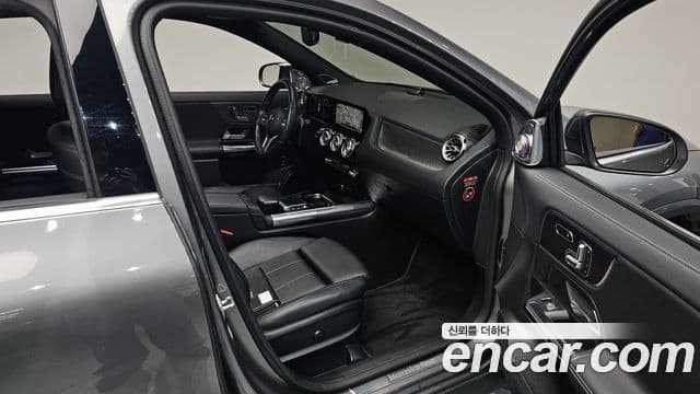 Mercedes-Benz GLA-Class 2021 — Фото 11/20