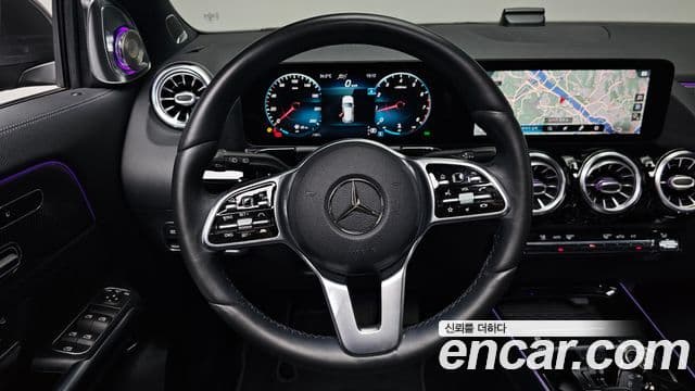 Mercedes-Benz GLA-Class 2021 — Фото 13/20