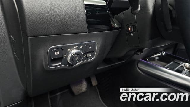 Mercedes-Benz GLA-Class 2021 — Фото 19/20