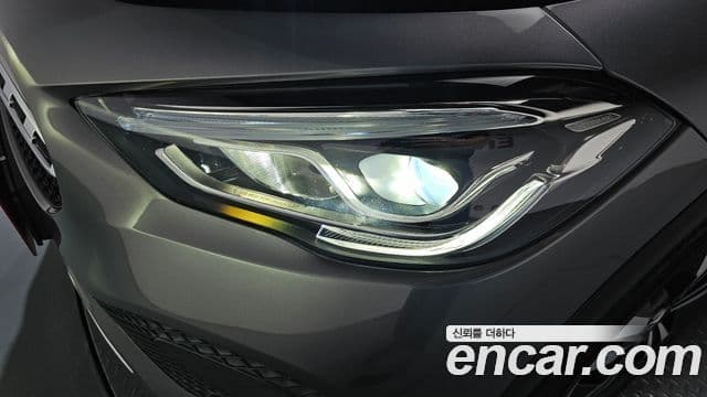 Mercedes-Benz GLA-Class 2021 — Photo 22/35