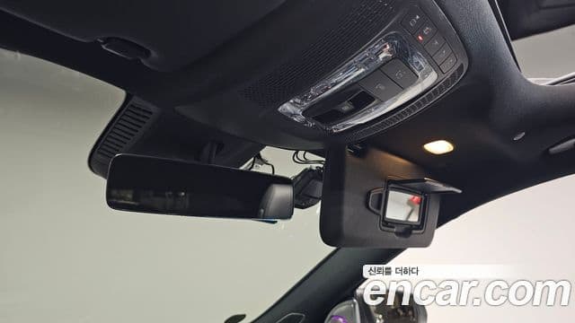 Mercedes-Benz GLA-Class 2021 — Photo 7/35