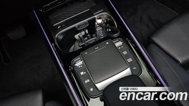 Mercedes-Benz GLA-Class 2021 — Photo 3/35