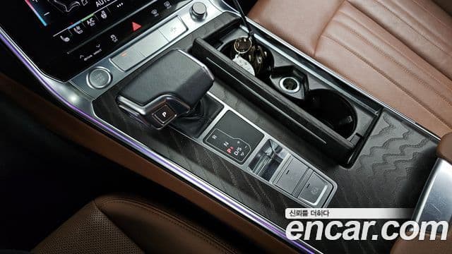 Audi A6 2020 — ფოტო 11/36