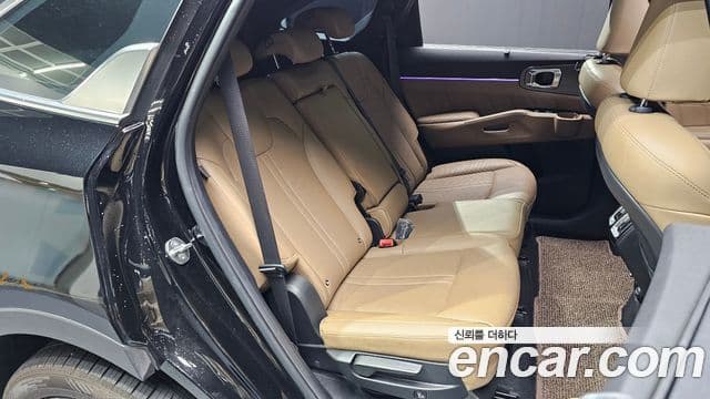 Kia Sorento 2023 — Фото 11/20