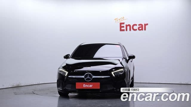 Mercedes-Benz A-Class 2021 — ფოტო 4/30