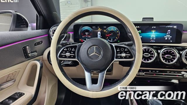 Mercedes-Benz A-Class 2021 — ფოტო 25/30