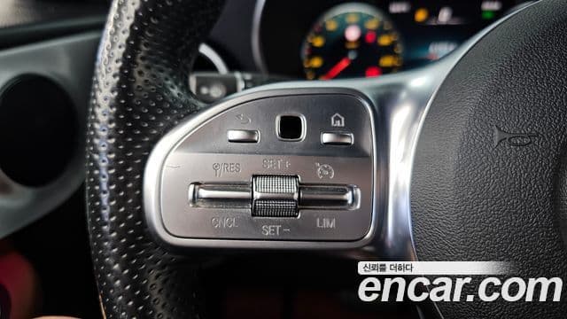 Mercedes-Benz C-Class 2020 — Photo 28/32