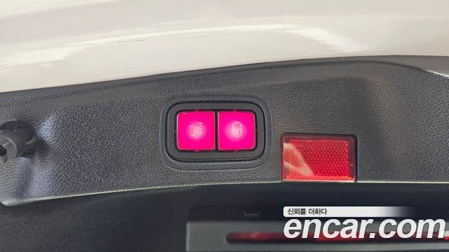 Mercedes-Benz C-Class 2020 — Photo 31/32