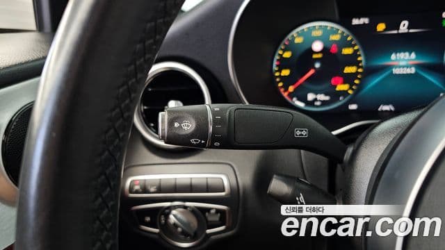 Mercedes-Benz C-Class 2020 — Photo 14/32