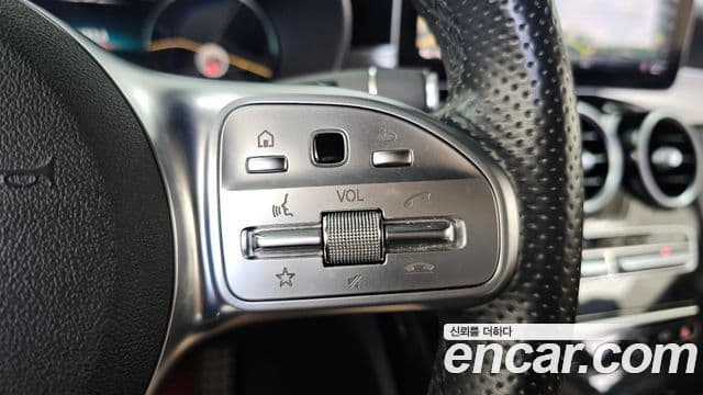 Mercedes-Benz C-Class 2020 — Photo 20/32