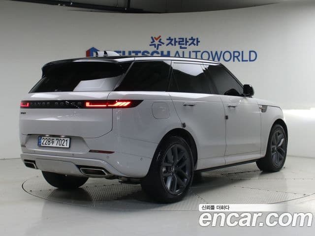 Land Rover Range Rover Sport 2025 — Фото 2/20