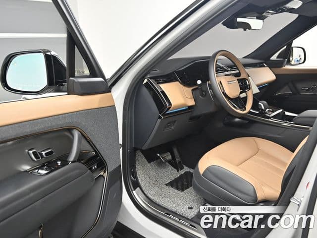 Land Rover Range Rover Sport 2025 — Фото 11/20