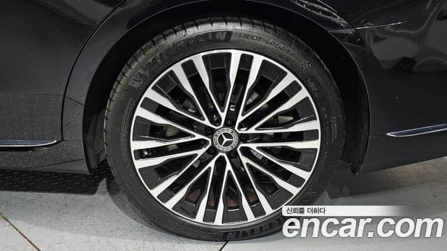 Mercedes-Benz S-Class 2022 — Şəkil 25/35