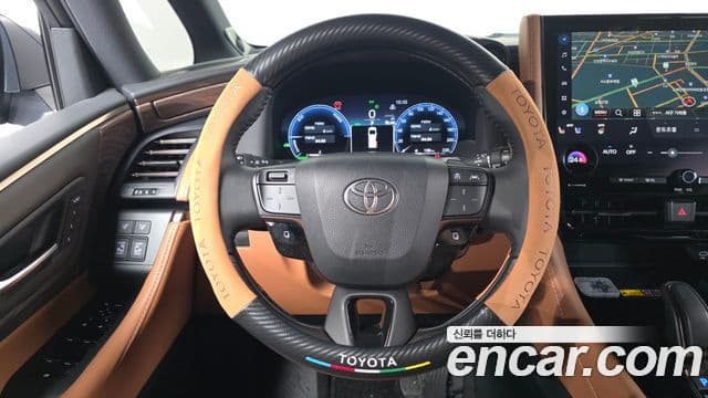 Toyota Alphard 2025 — Фото 13/20