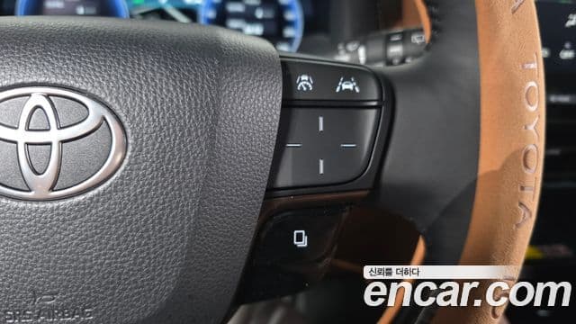 Toyota Alphard 2025 — Şəkil 29/36