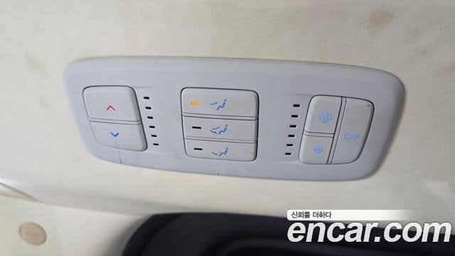 Hyundai Staria 2021 — Photo 28/36