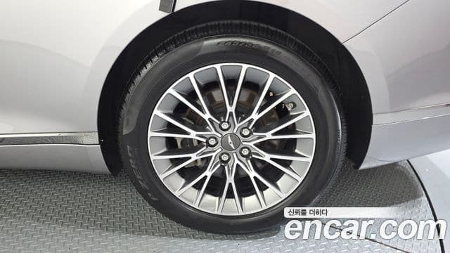 Genesis G80 2021 — Photo 16/32