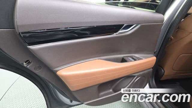 Genesis G80 2021 — Photo 9/32